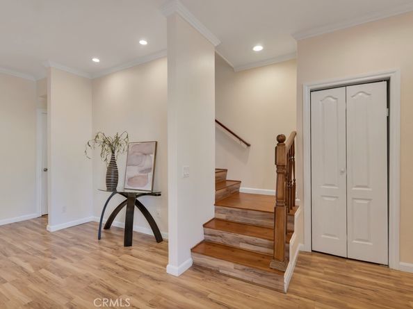 8958 Burnet Avenue E6, North Hills CA 91343