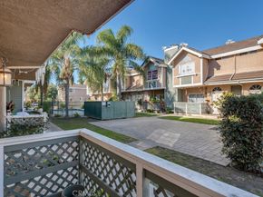 8958 Burnet Avenue E6, North Hills CA 91343