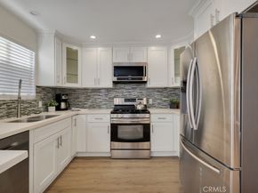 8958 Burnet Avenue E6, North Hills CA 91343