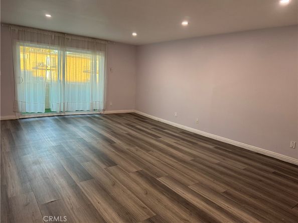 5412 Lindley 110, Encino CA 91316