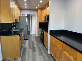 5412 Lindley 110, Encino CA 91316