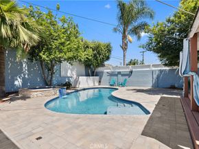 6443 Bakman, North Hollywood CA 91606