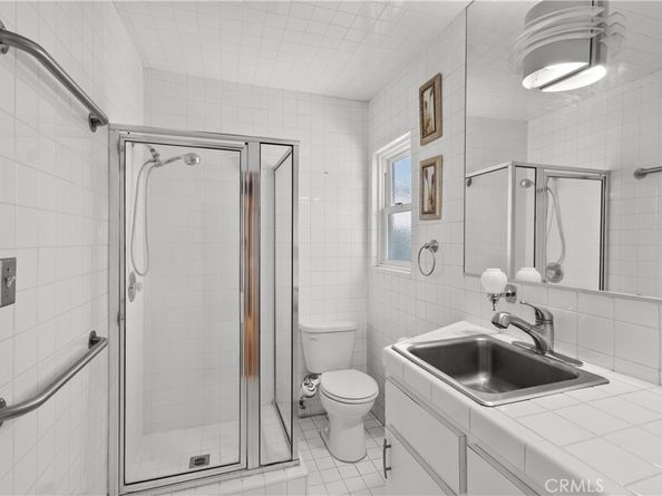 6443 Bakman, North Hollywood CA 91606