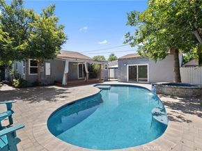 6443 Bakman, North Hollywood CA 91606