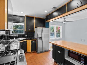 6443 Bakman, North Hollywood CA 91606