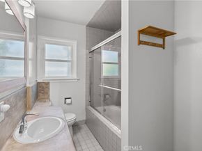 6443 Bakman, North Hollywood CA 91606