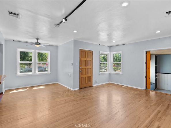 6443 Bakman, North Hollywood CA 91606