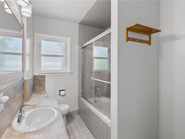 6443 Bakman, North Hollywood CA 91606