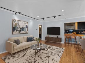 6443 Bakman, North Hollywood CA 91606