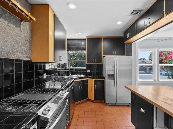 6443 Bakman, North Hollywood CA 91606