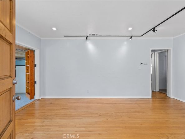 6443 Bakman, North Hollywood CA 91606