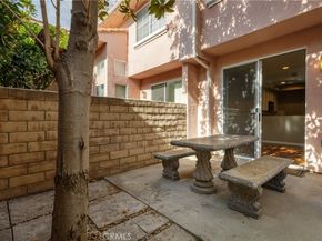 7325 Vassar, Canoga Park CA 91303