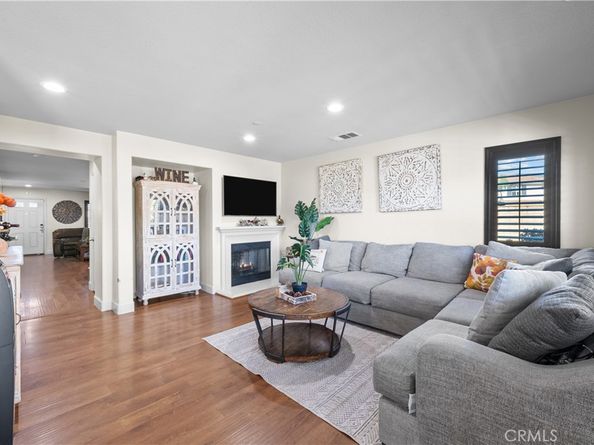 7925 Hemingway Court, Fontana CA 92336