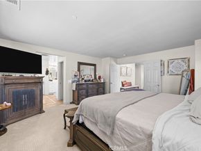 7925 Hemingway Court, Fontana CA 92336