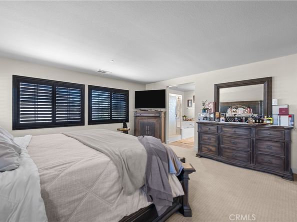 7925 Hemingway Court, Fontana CA 92336