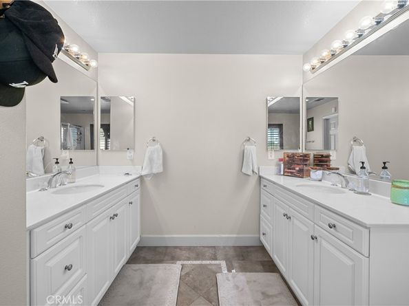 7925 Hemingway Court, Fontana CA 92336