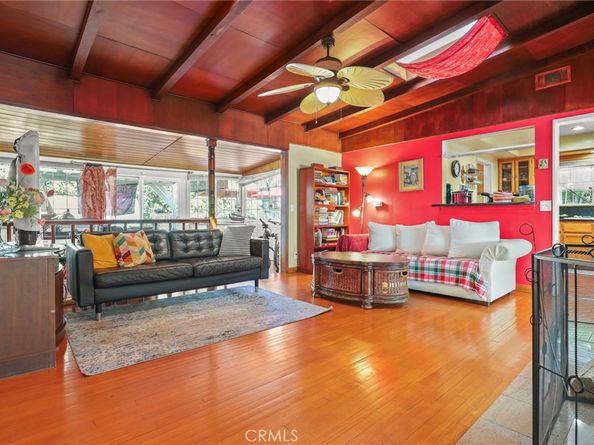 15719 Vose Street, Lake Balboa CA 91406