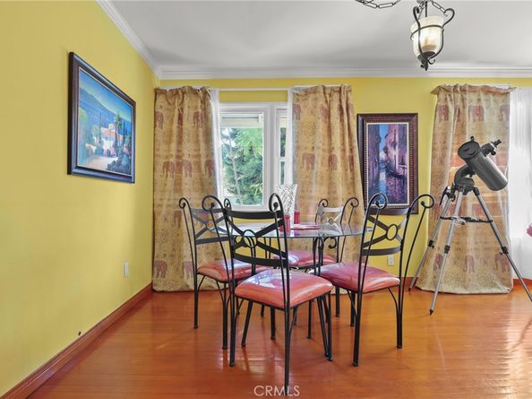 15719 Vose Street, Lake Balboa CA 91406