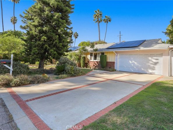 15719 Vose Street, Lake Balboa CA 91406