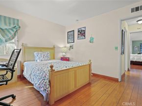 15719 Vose Street, Lake Balboa CA 91406