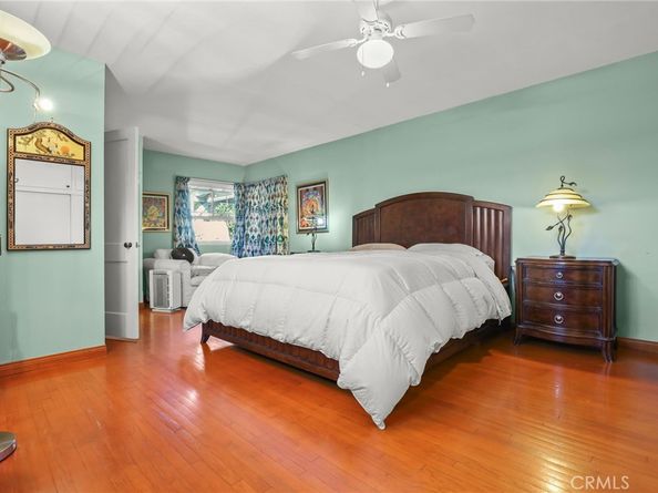 15719 Vose Street, Lake Balboa CA 91406