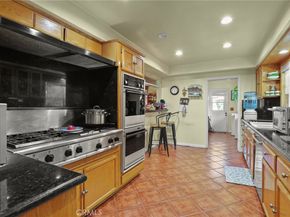 15719 Vose Street, Lake Balboa CA 91406