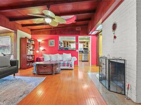 15719 Vose Street, Lake Balboa CA 91406