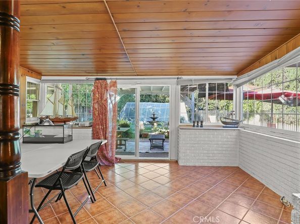 15719 Vose Street, Lake Balboa CA 91406