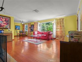 15719 Vose Street, Lake Balboa CA 91406