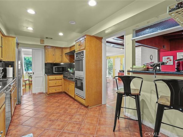 15719 Vose Street, Lake Balboa CA 91406