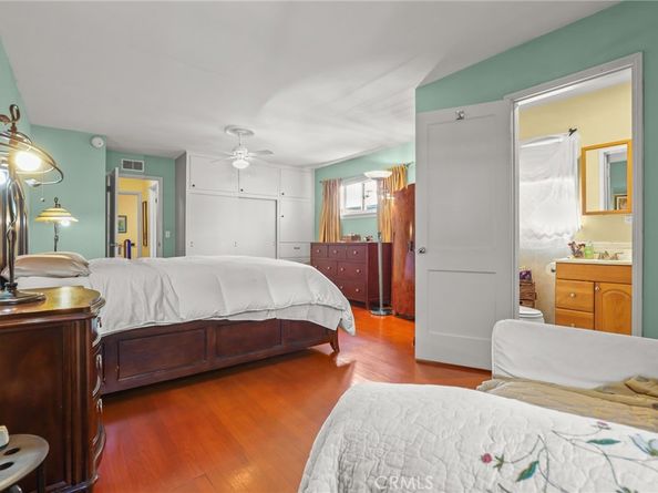 15719 Vose Street, Lake Balboa CA 91406