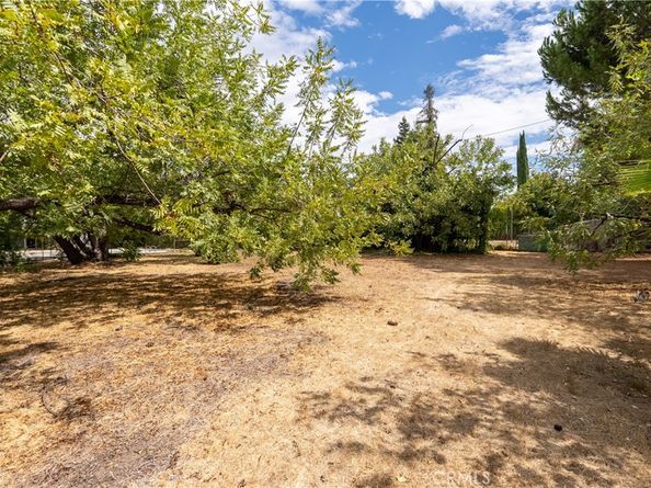 17320 Gresham, Sherwood Forest CA 91325