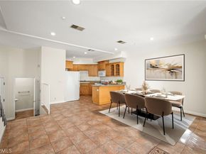 1201 Ave Viola 104, Glendale CA 91202