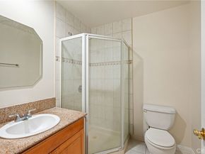 1201 Ave Viola 104, Glendale CA 91202