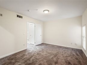 1201 Ave Viola 104, Glendale CA 91202