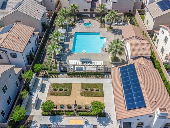 13895 Bell Way, Fontana CA 92336