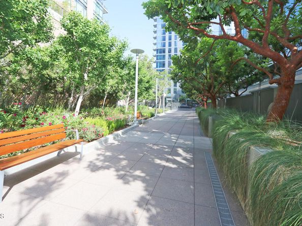 1155 S Grand Avenue 1510, Los Angeles CA 90015