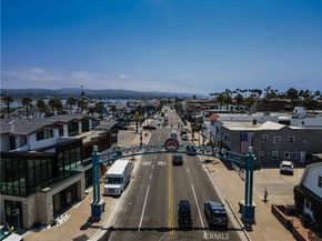 310 Fernando Street 303, Newport Beach CA 92661