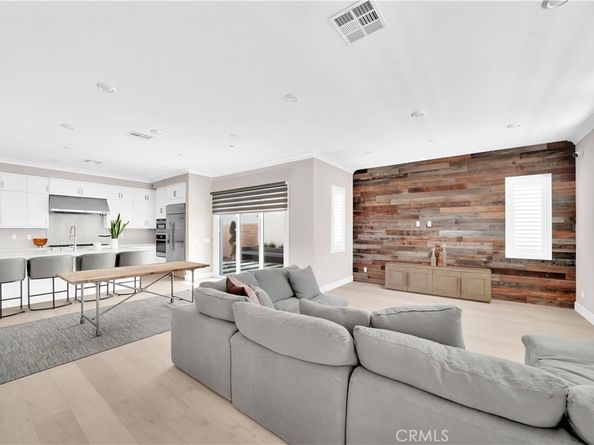 249 Chorus, Irvine CA 92618