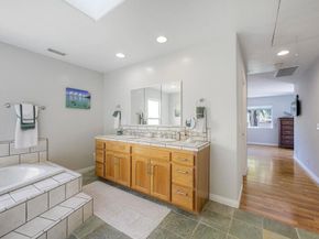 4876 Park Dr., Carlsbad CA 92008