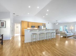 4876 Park Dr., Carlsbad CA 92008