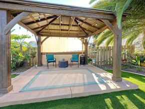 4876 Park Dr., Carlsbad CA 92008