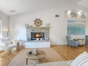 4876 Park Dr., Carlsbad CA 92008