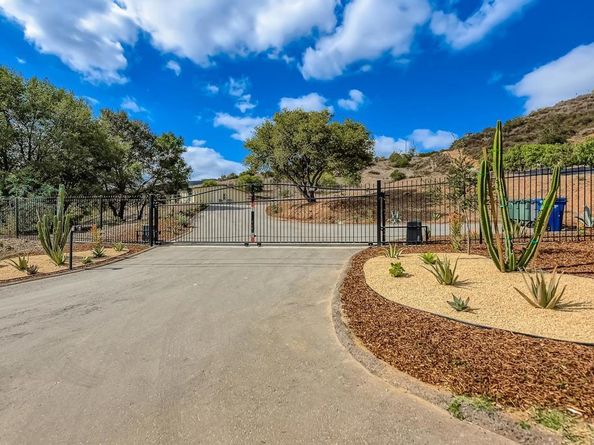 28720 N Twin Oaks Valley Road, Bonsall CA 92003