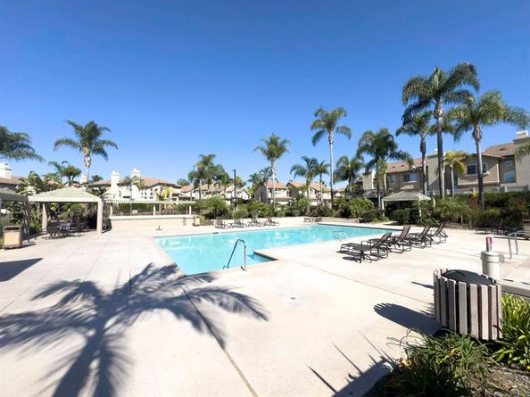 1275 Natoma Way B, Oceanside CA 92057