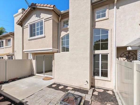 1275 Natoma Way B, Oceanside CA 92057