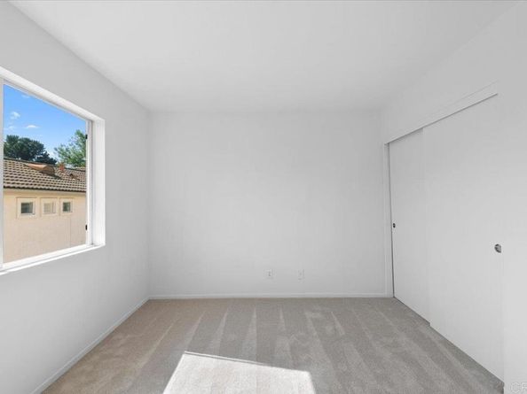 1275 Natoma Way B, Oceanside CA 92057