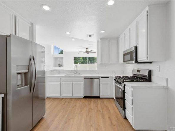 1275 Natoma Way B, Oceanside CA 92057