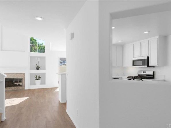 1275 Natoma Way B, Oceanside CA 92057