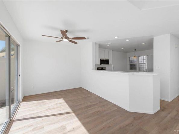 1275 Natoma Way B, Oceanside CA 92057